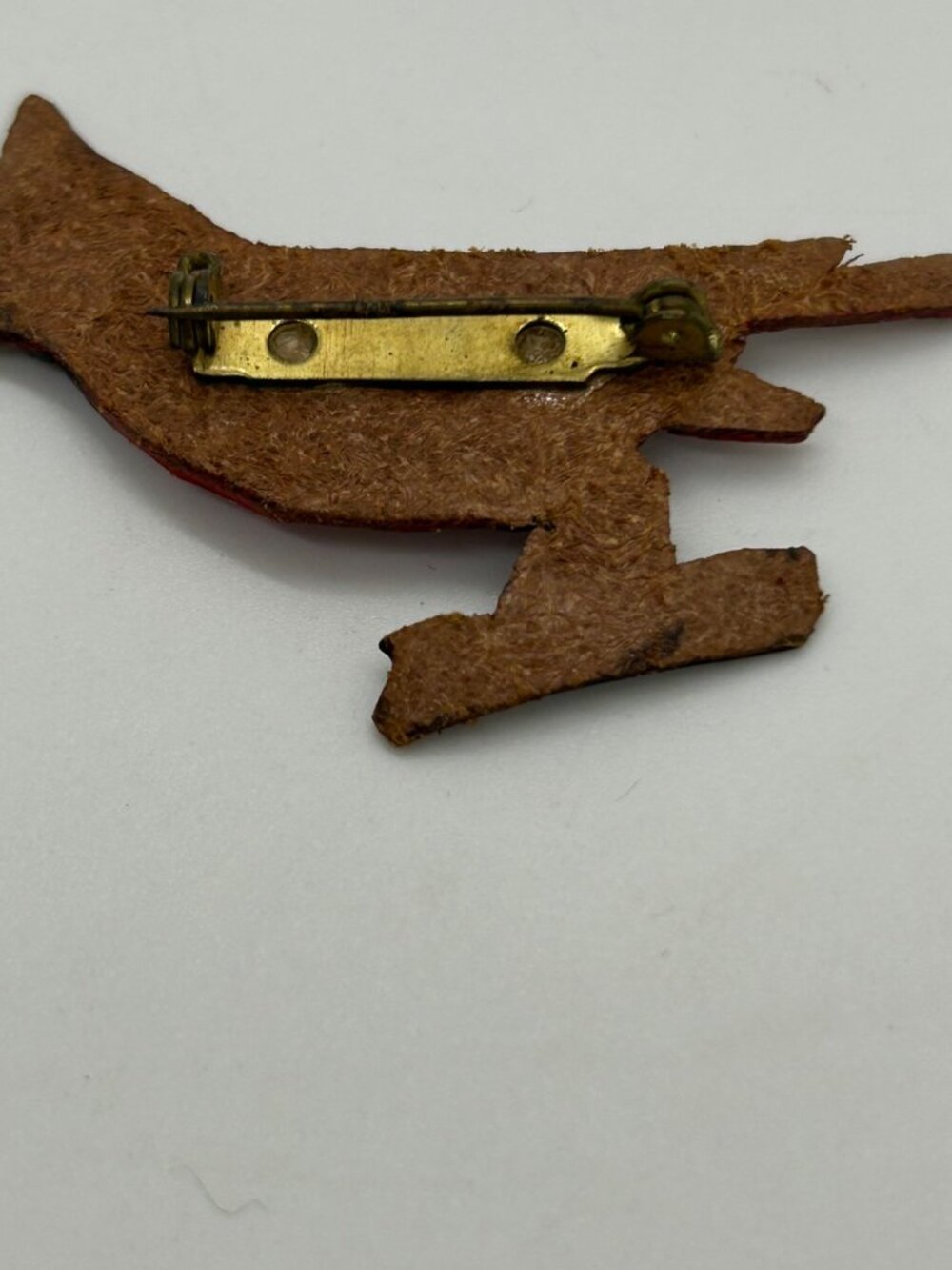 Vintage Cardinal Brooch Handcrafted Leather Birds Hand Painted - Picture 12 of 15
